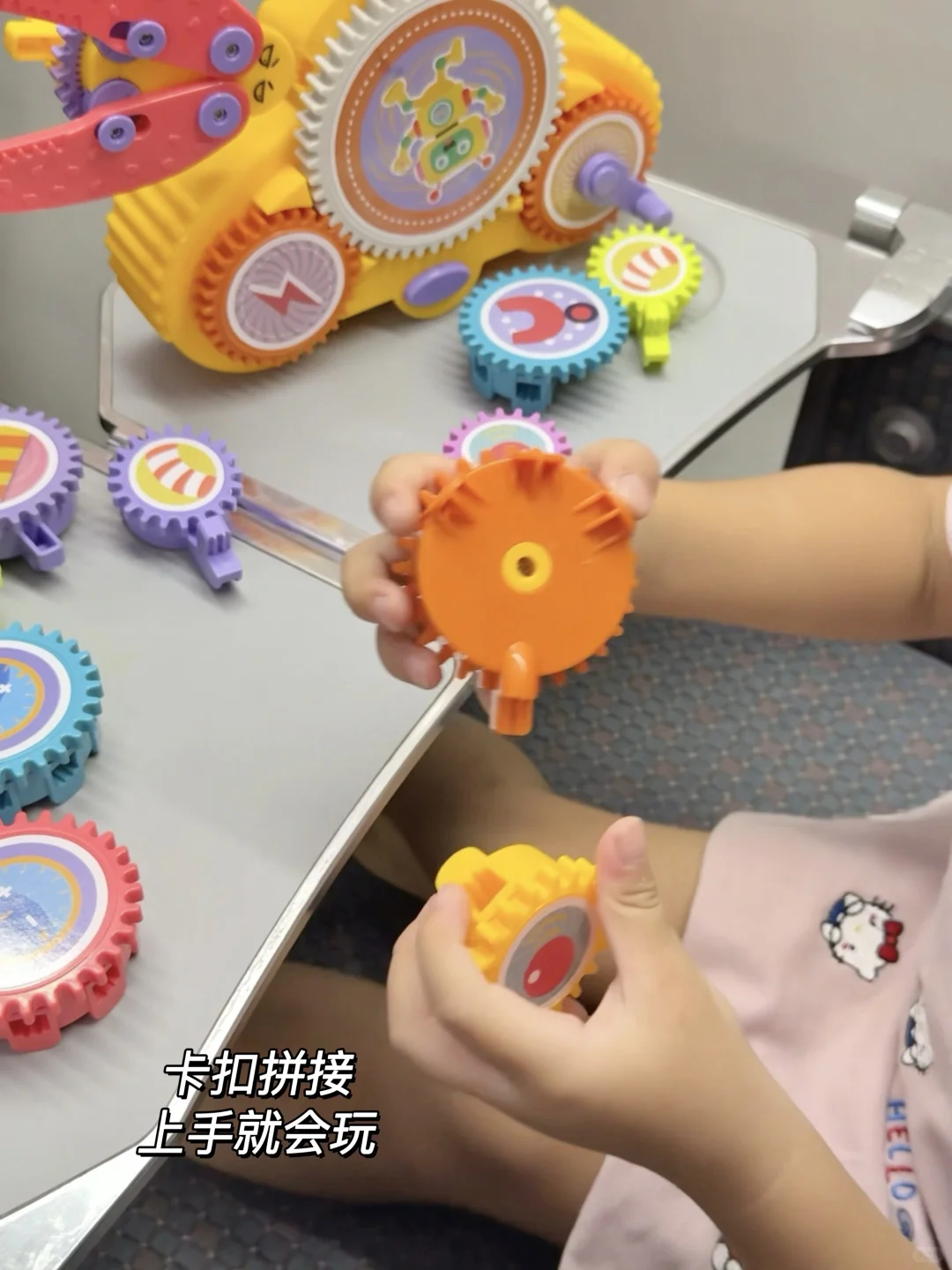 带2岁娃坐高铁?……被隔壁妈妈追着问?