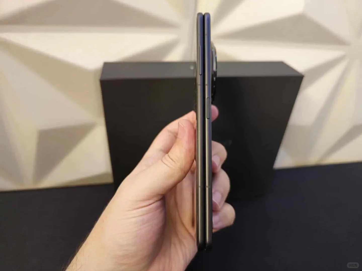 荣耀Magic V4前瞻:折叠屏的「瘦身革命」