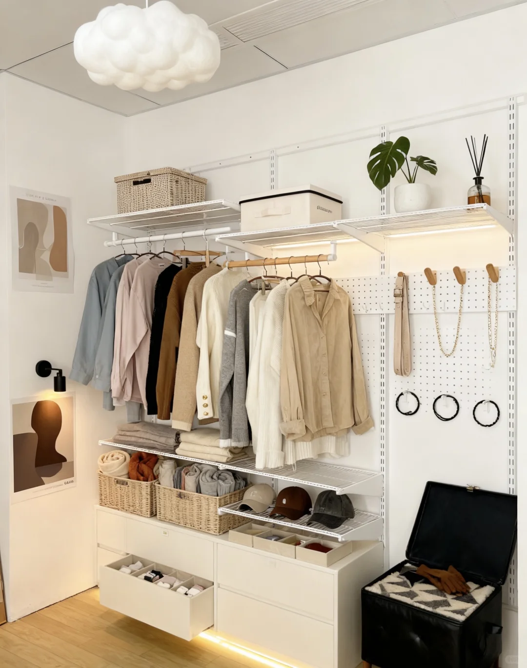 小户型逆袭就这样设计❗800件衣服都可以放下