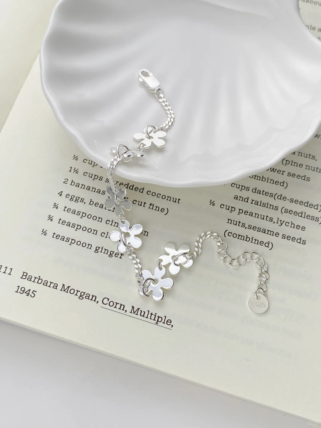 银饰平铺ins氛围感拍摄?