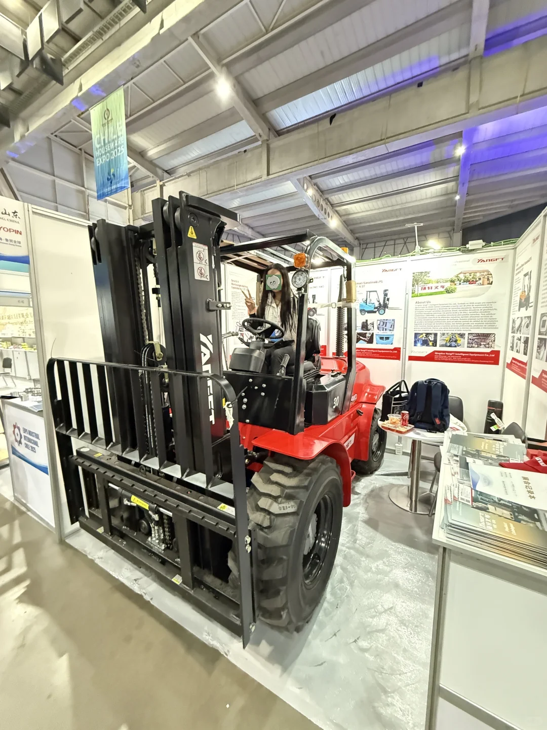 ????带着我的小团队来为工业展翻译啦