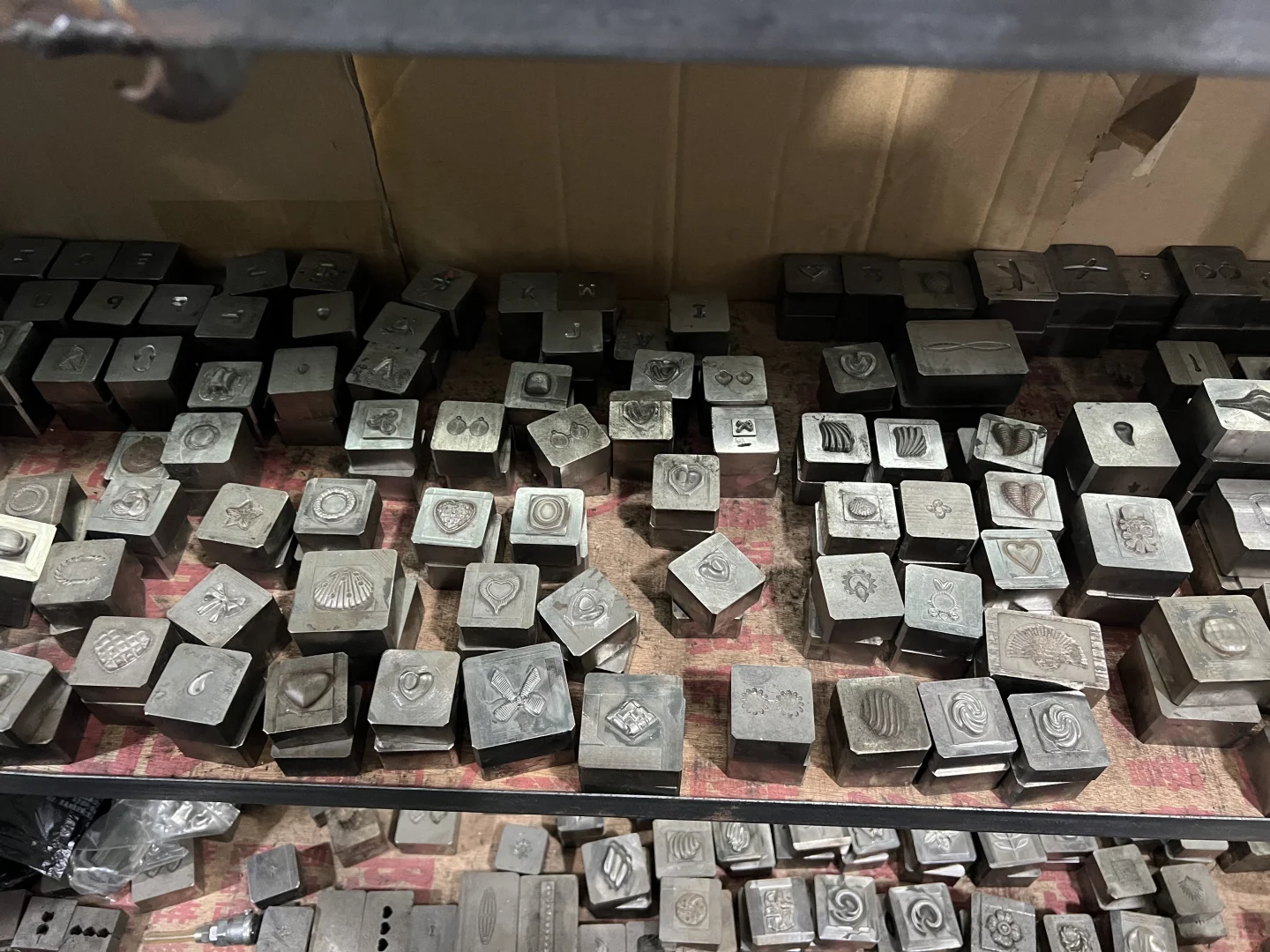 外贸日常-东莞不锈钢饰品厂