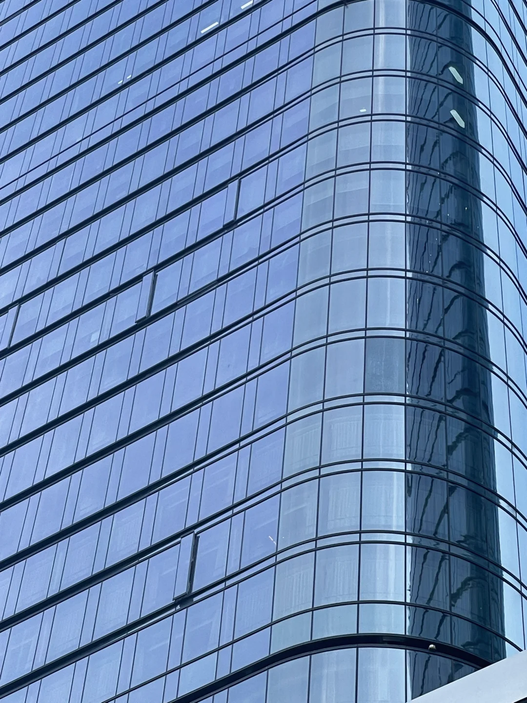 中洲湾的玻璃立面细节