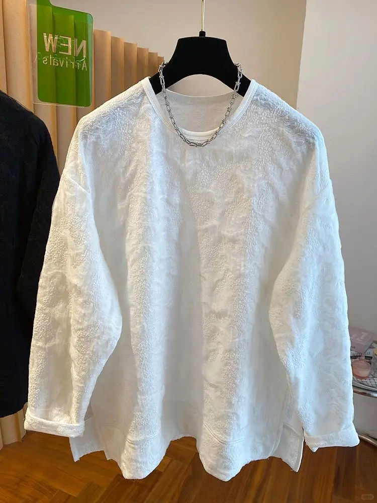 白色肌理褶皱T恤,气质感拿捏了!