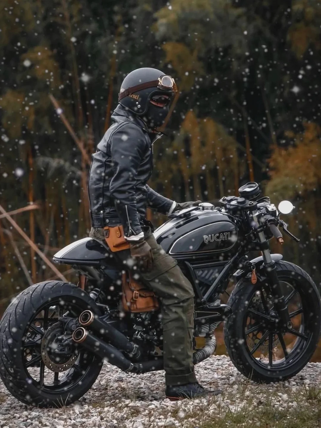 据说纯爷们都喜欢大马力发动机