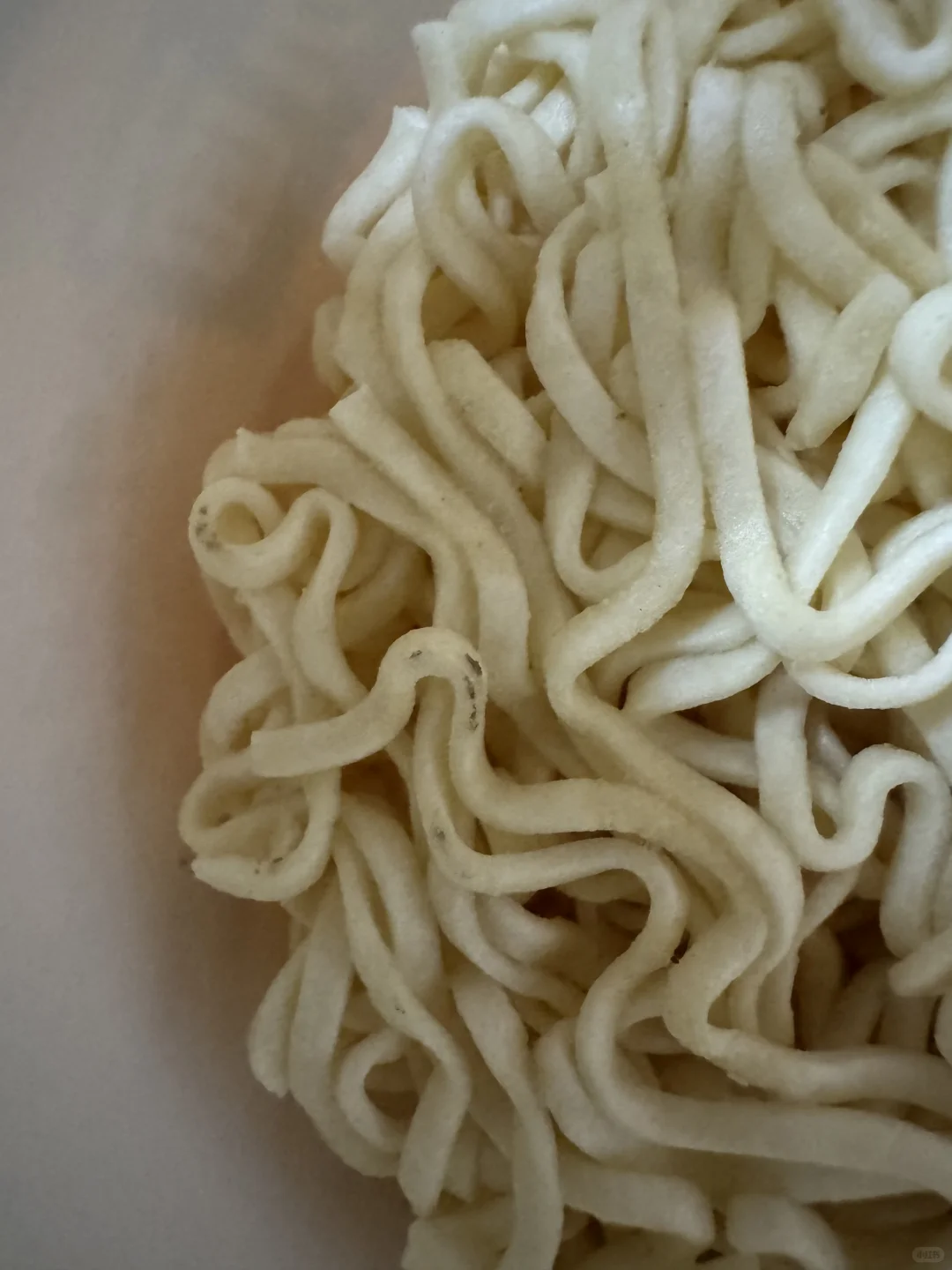 拆白象方便面拆出来了脏东西