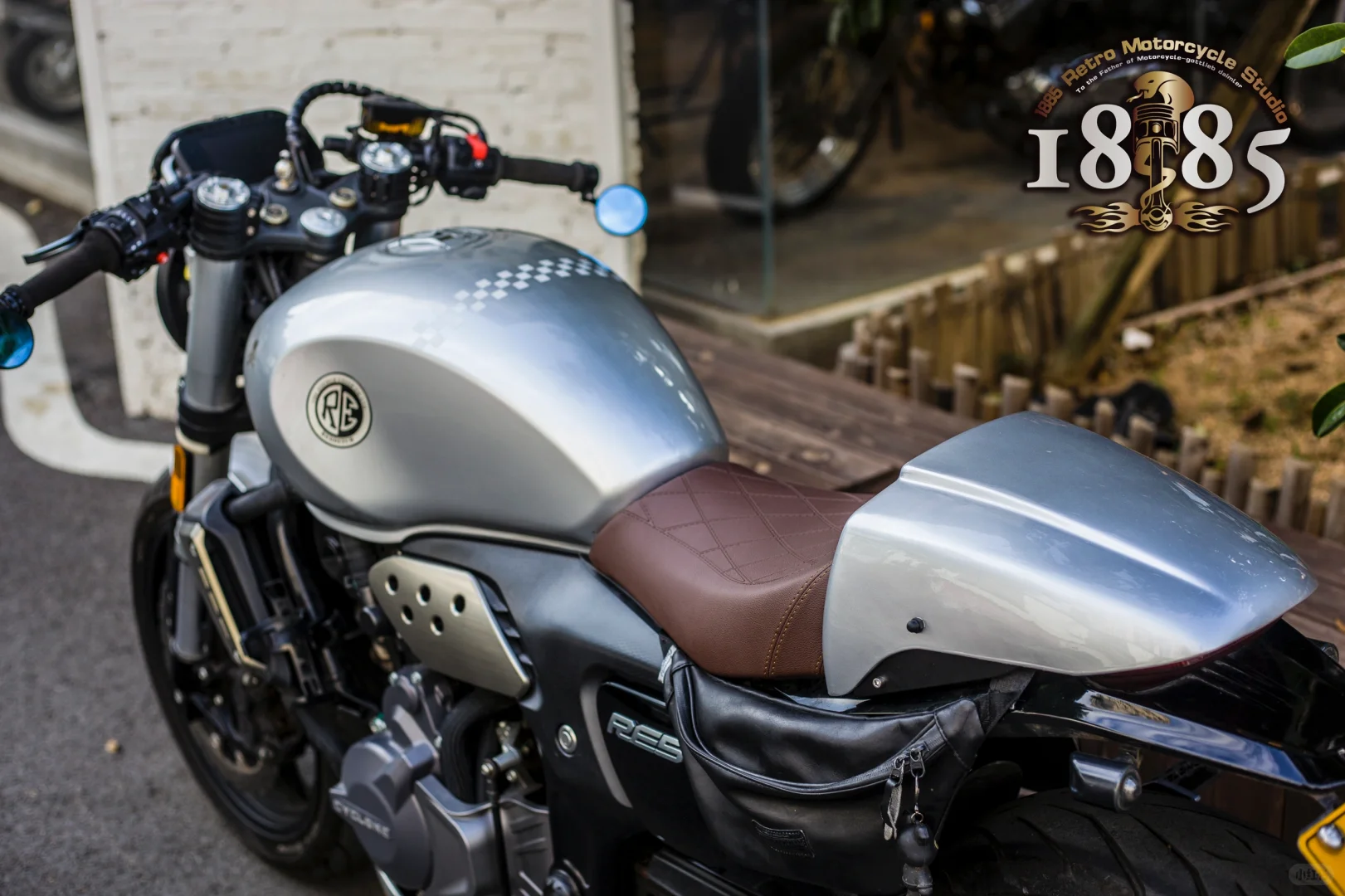 赛科龙Re560改Cafe Race套件