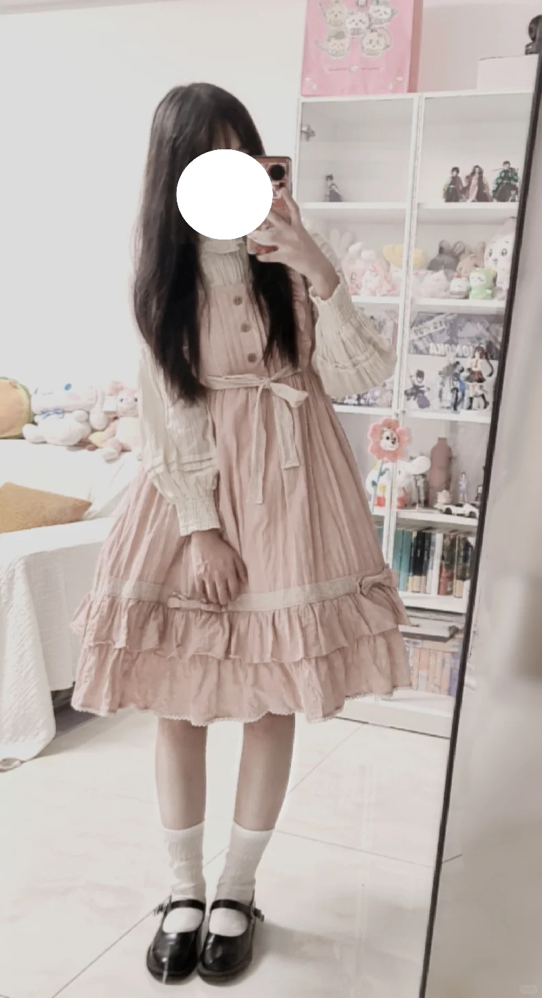 从家里翻出来八年前的lo裙感觉还是很萌