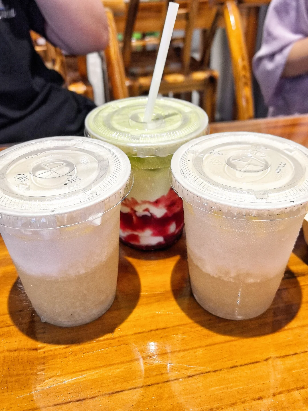 烧玻璃 拿陶瓷 探新店 喝茶 聊天