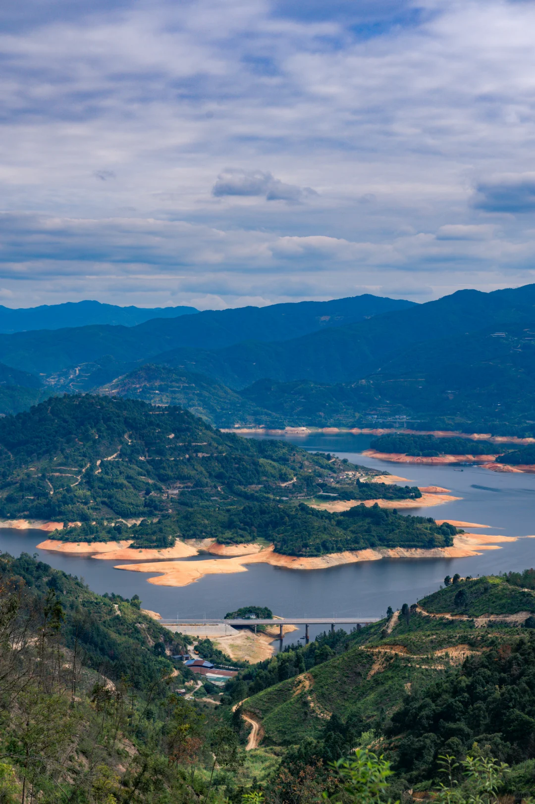 何峰山-王公山-利洋村的踏秋徒步