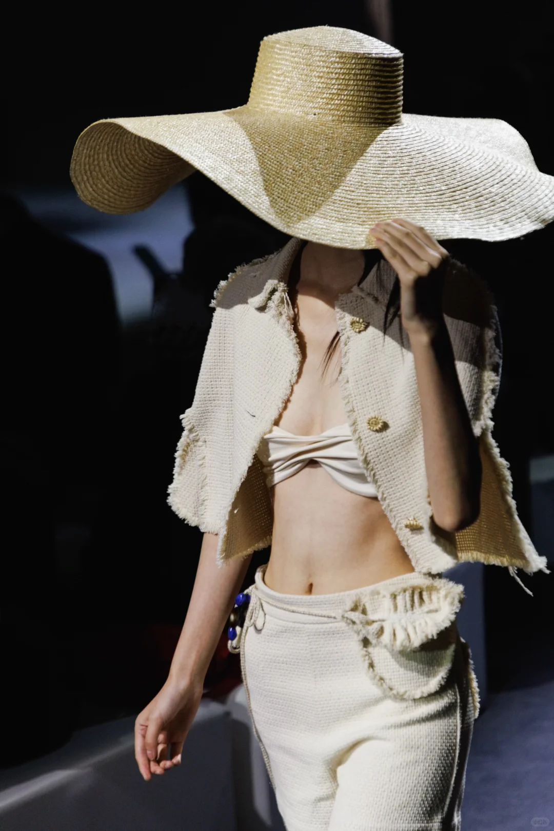 Sennos zhouSS26|让服装重新被身体听见??