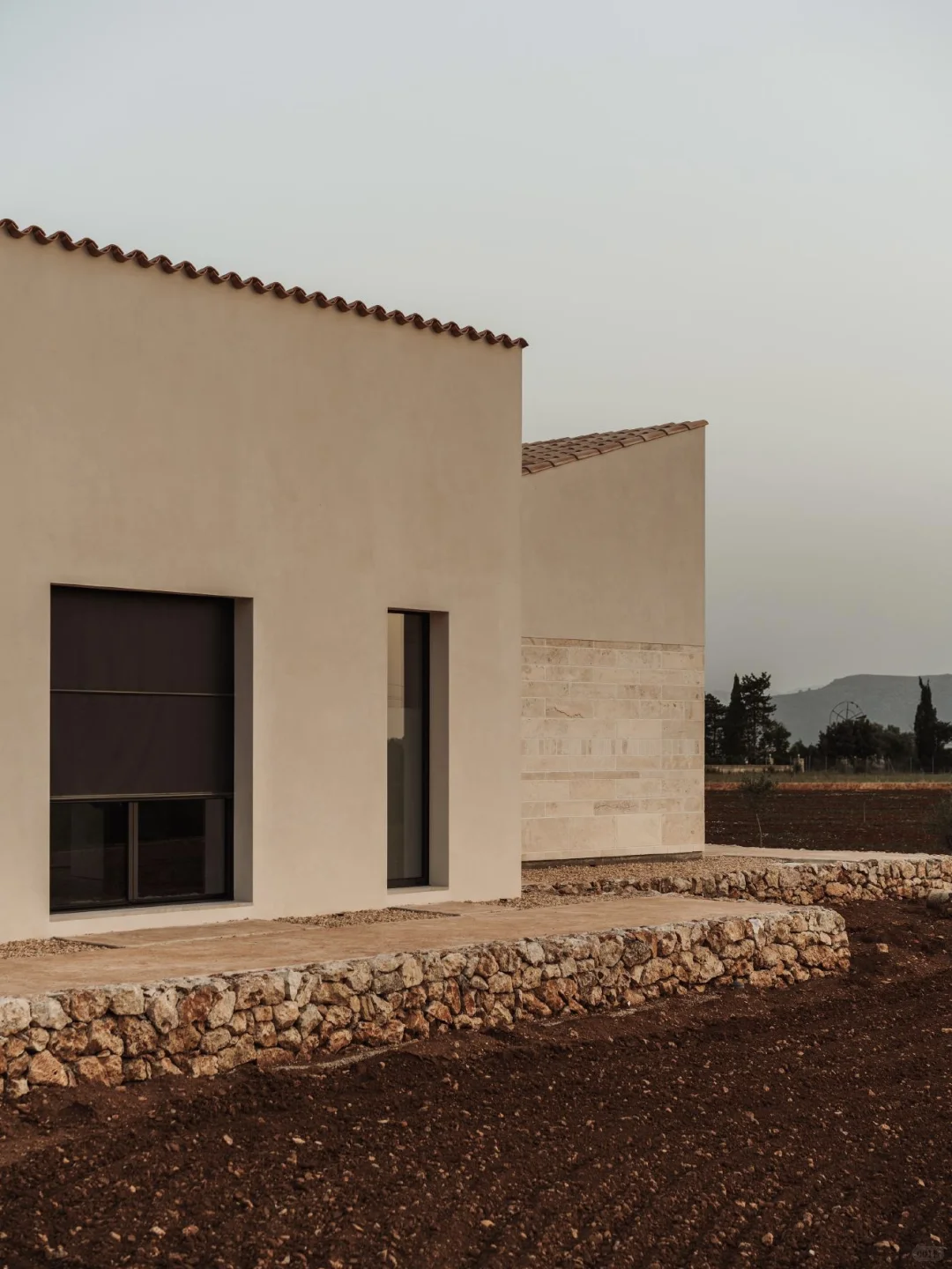 乡野美学｜把建筑隐入泥土，与土地重修旧好