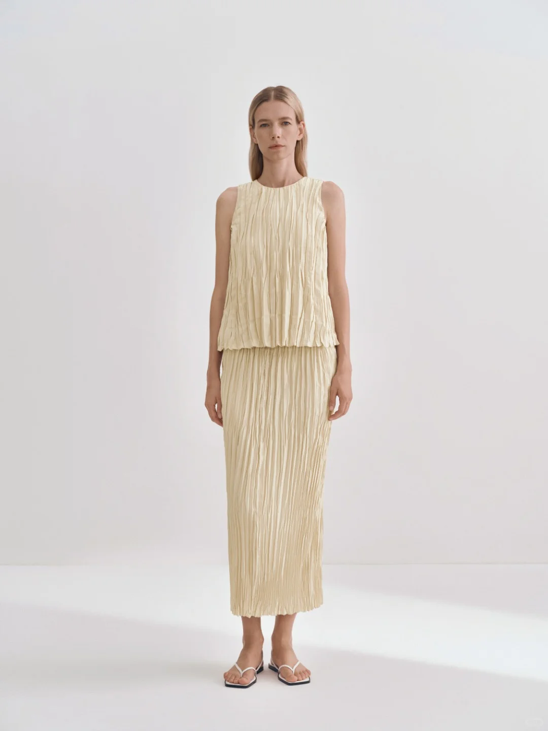 GEIJOENG｜无袖压褶上衣 / 压褶半裙
