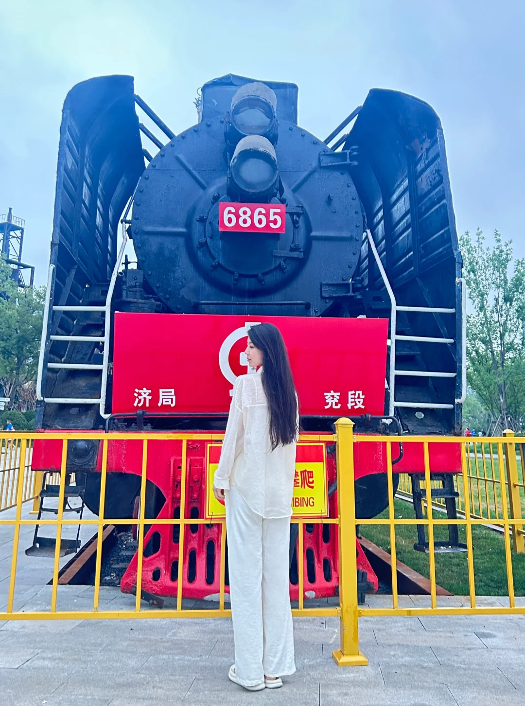 济宁邹城|铁合金厂工业风公园?