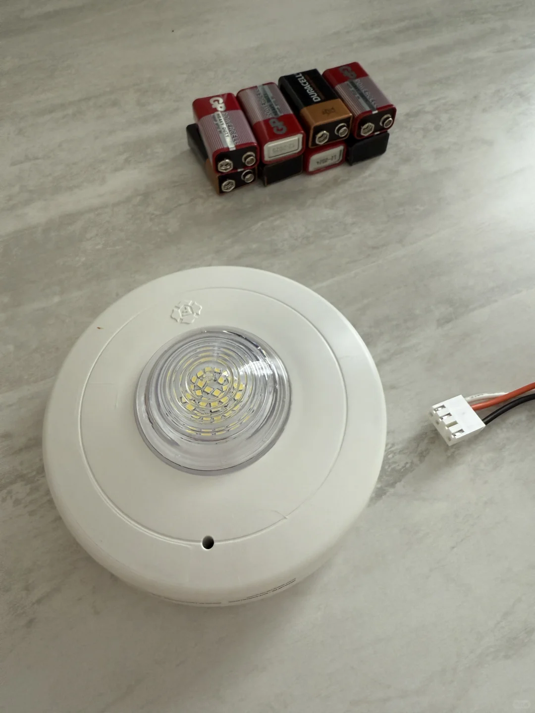 烟雾警报器半夜蜂鸣怎么紧急处理！