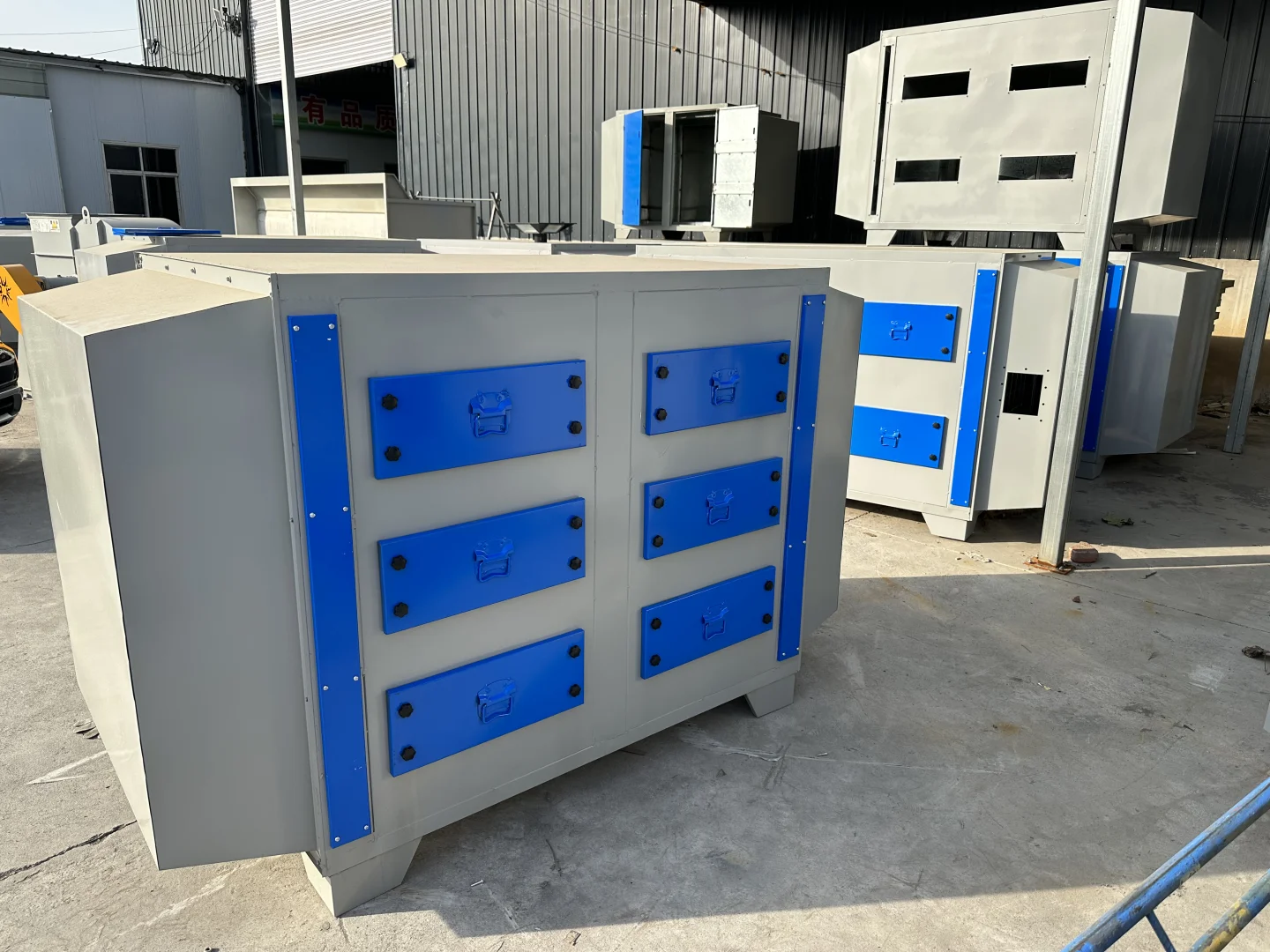 00后毕业回家帮家里卖环保设备