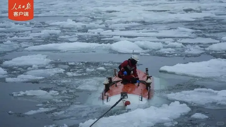 “探索三号”及“奋斗者”号载人潜水器