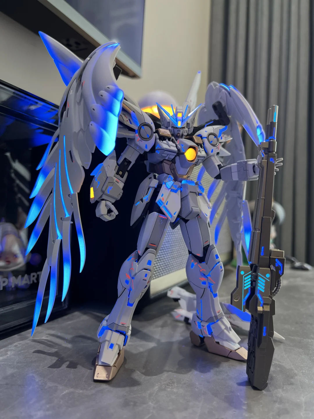 ?送给男朋友的礼物推荐-【白天鹅高达】手办