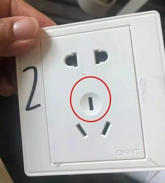 隐私泄露，隐藏摄像头下的恐惧，教你避坑