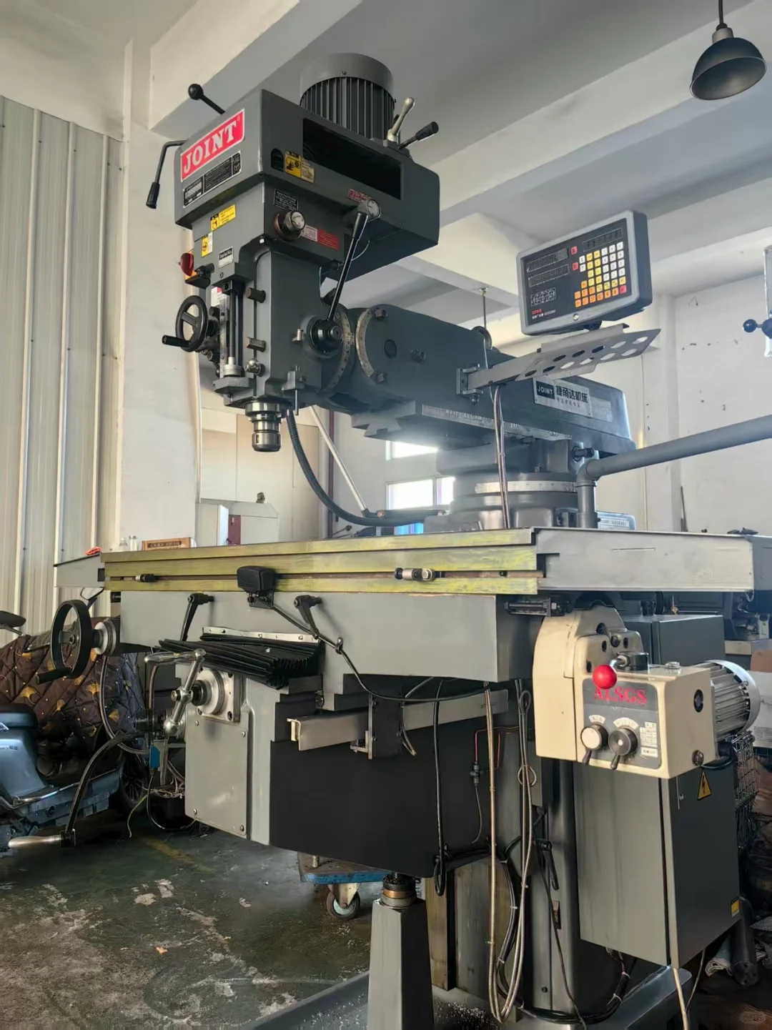 这样99新的机床到底咋出出去