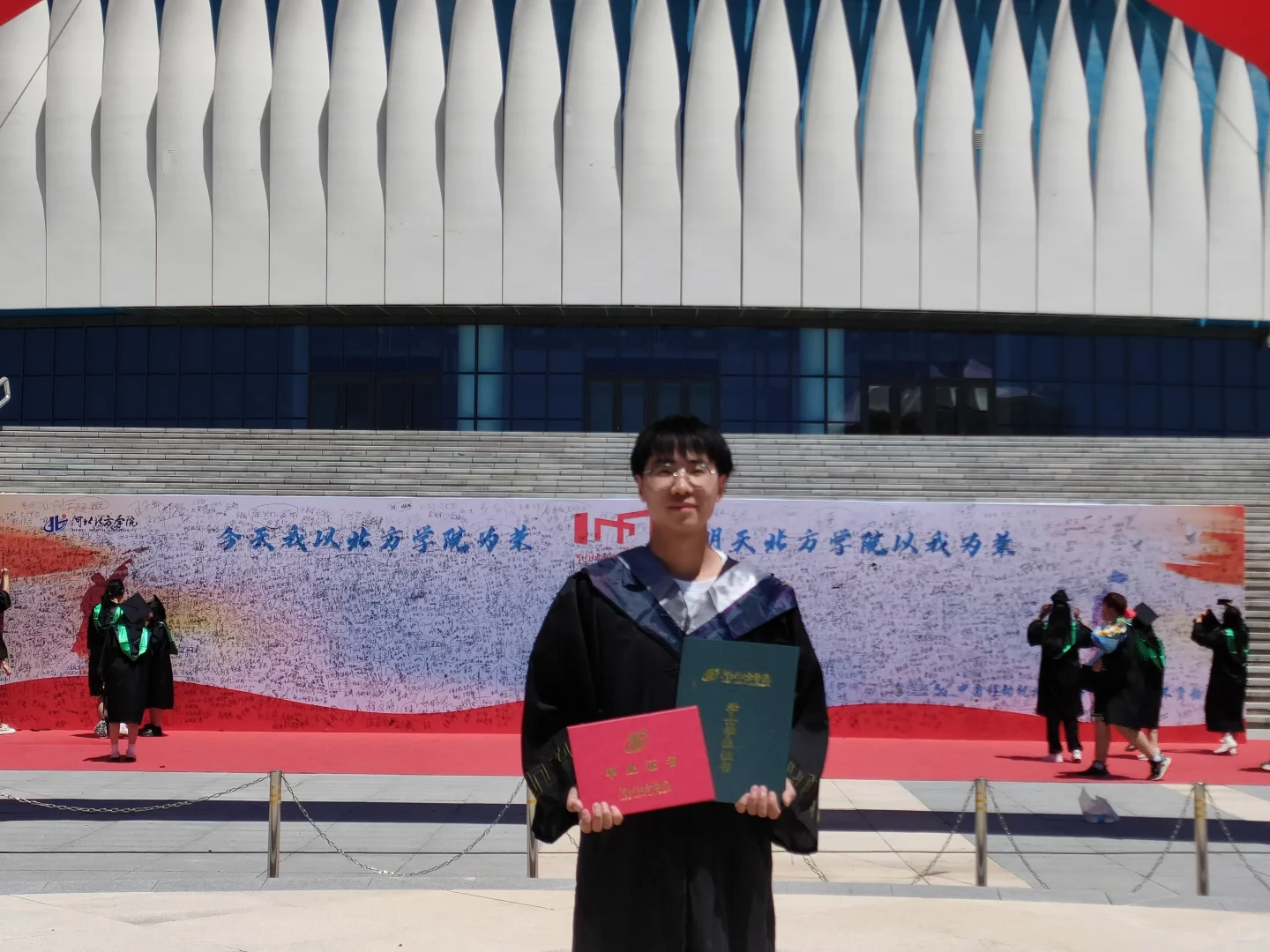 那是一条从雏鸡到牦牛的兽医路