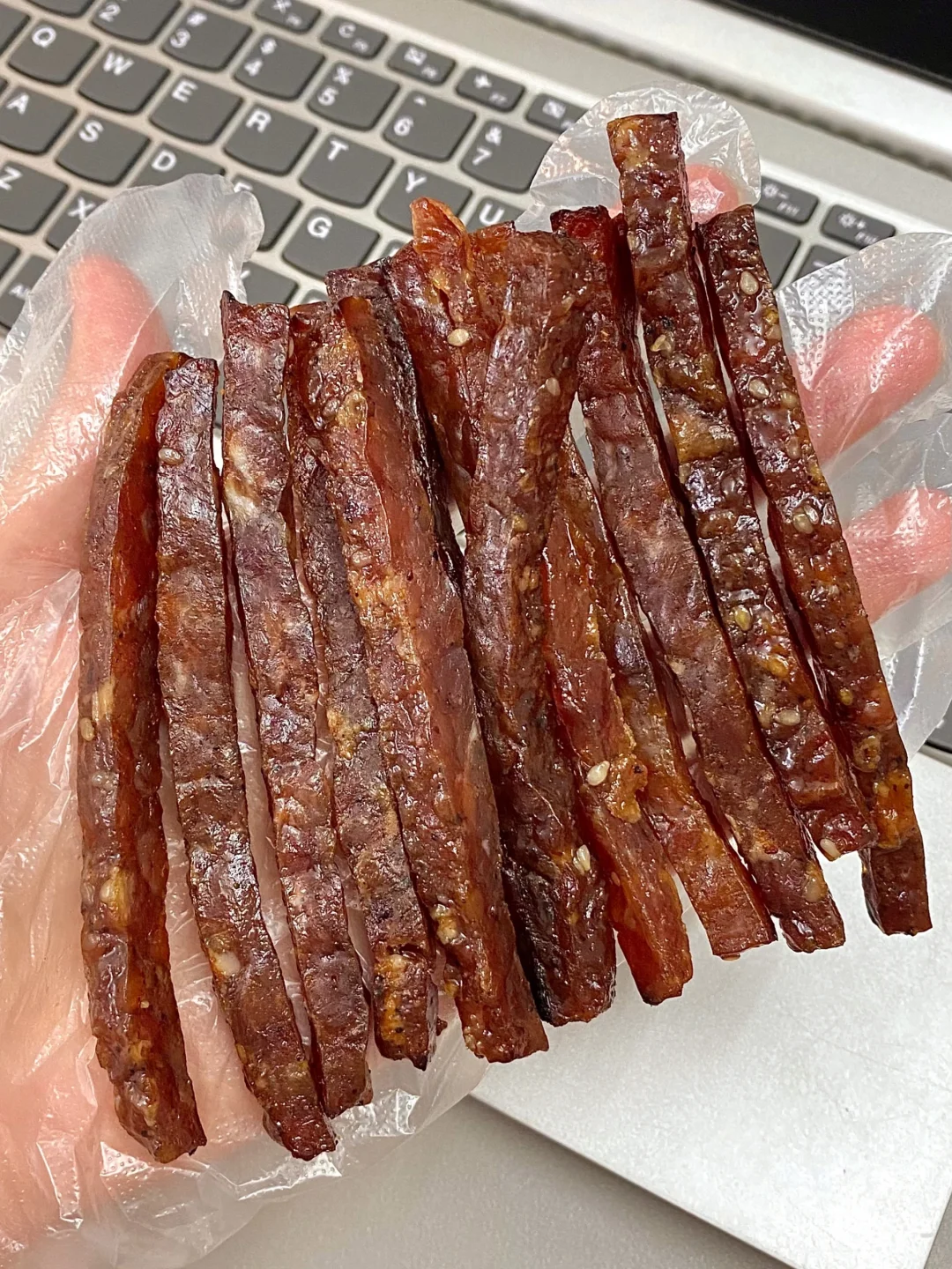 给全宿舍狠狠安利了这个猪肉条！！！