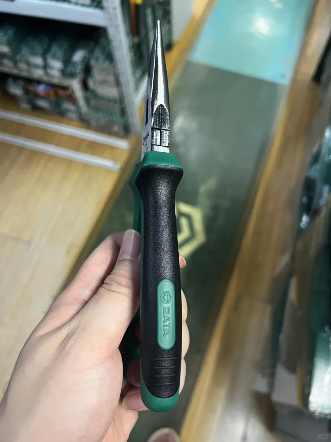 SATA® 尖嘴钳 70101A/70102A系列全新升级