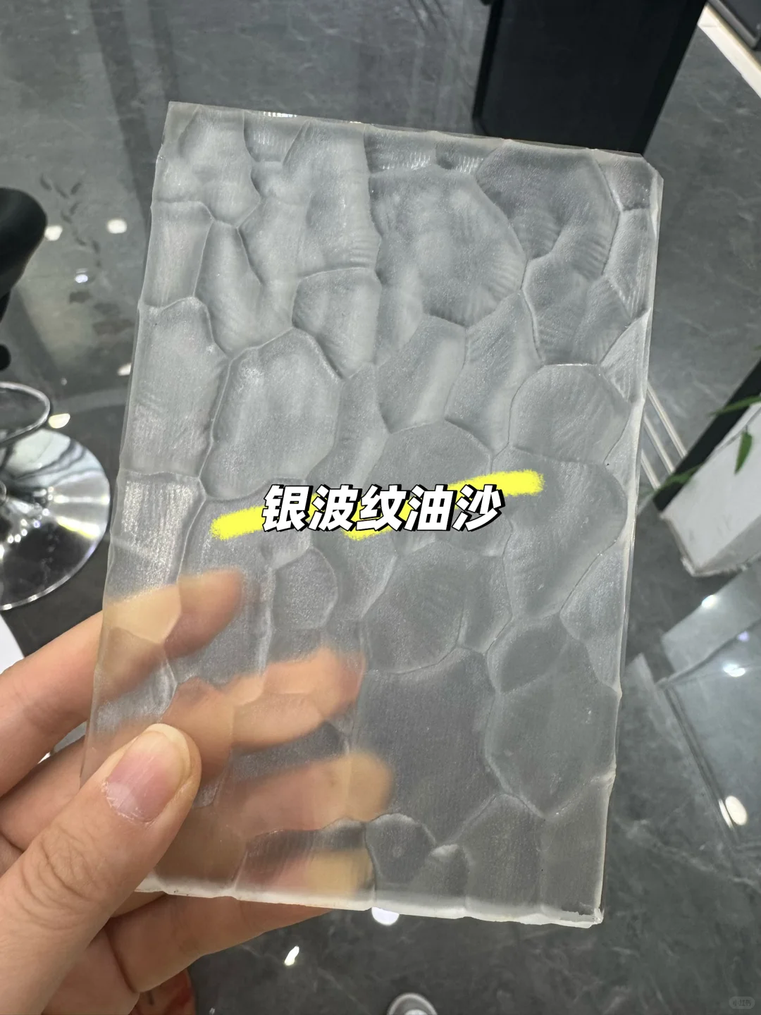 ?厨房玻璃门怎么选，别再傻傻分不清