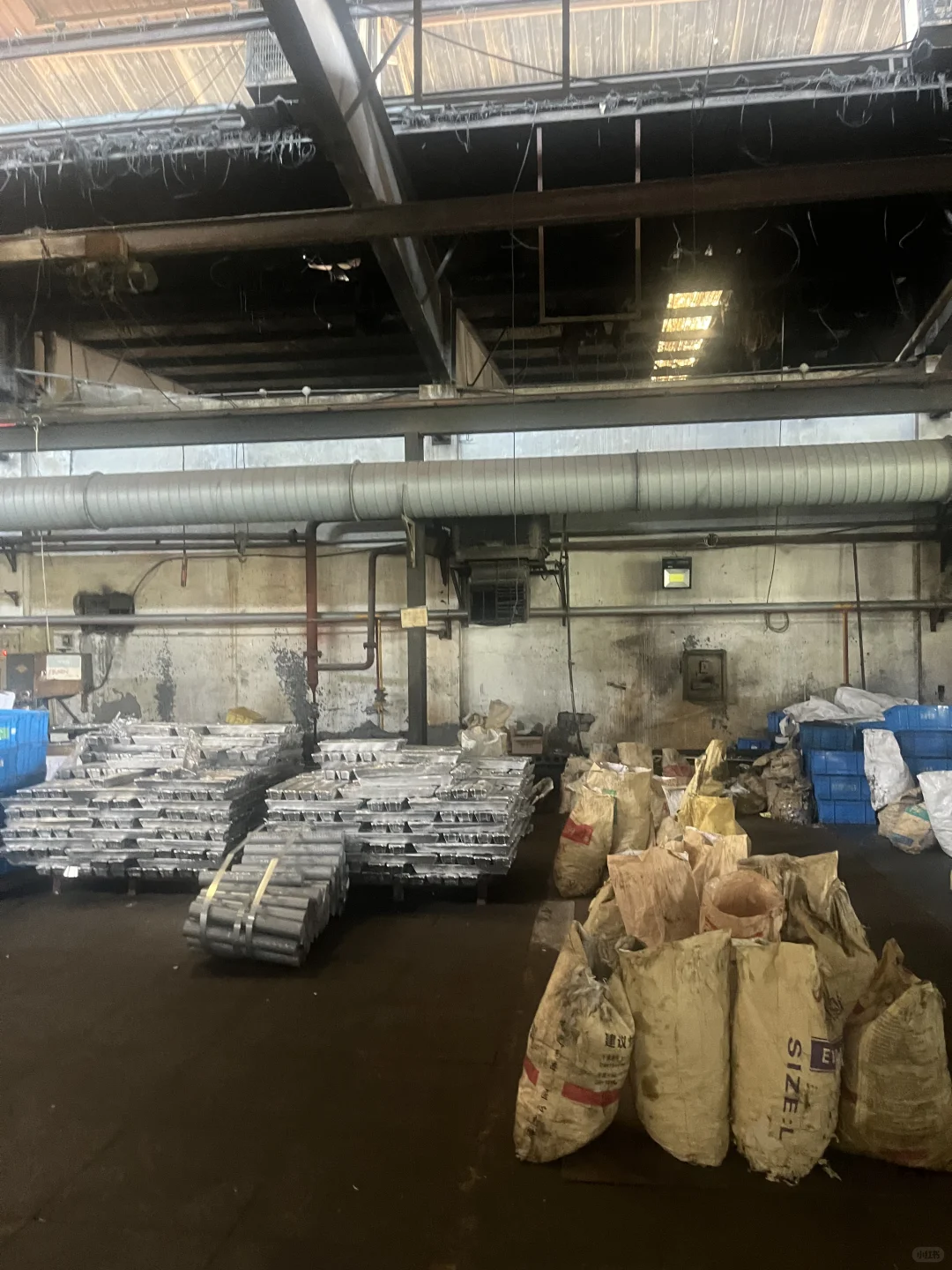 大学生勇闯工厂做品管，冲?