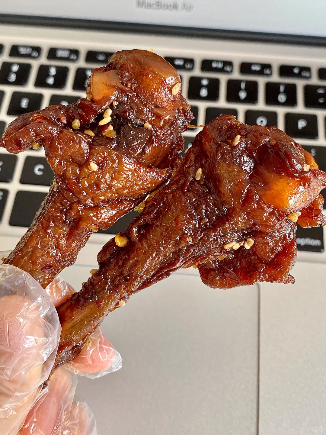 同事随手递过来的。。真的好吃破防了?！！