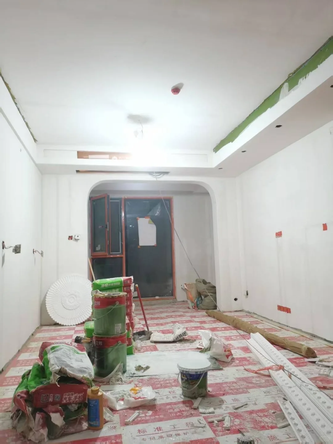 天塌了，消防报警器在客厅正上方