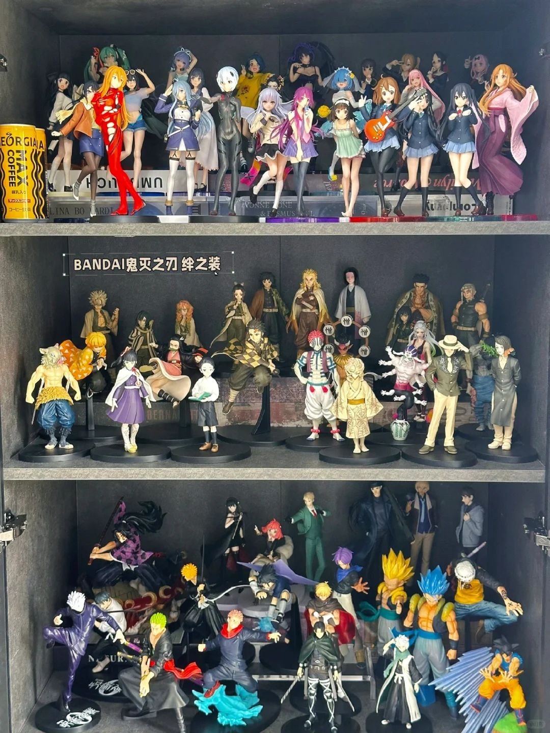 「日漫爱好者」分享一下入坑两年收藏的手办