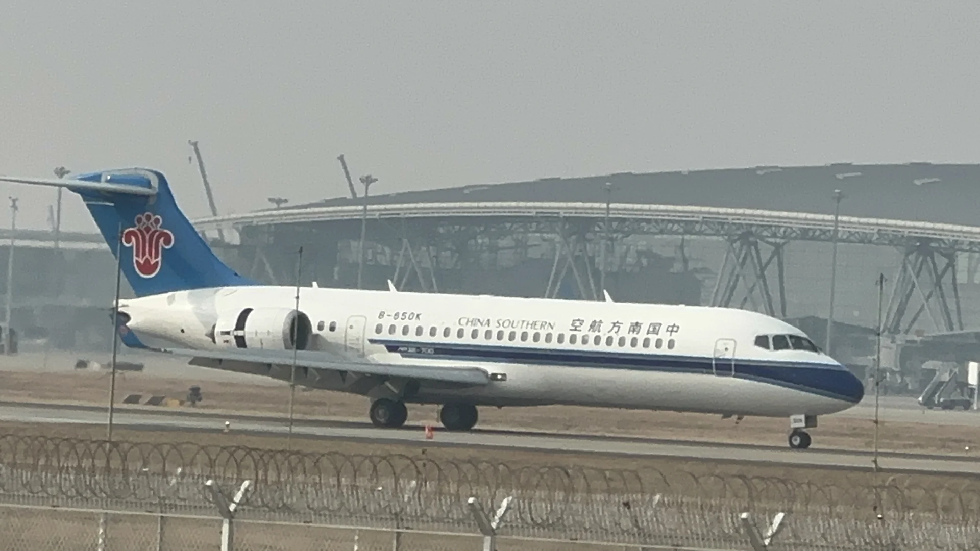 【济南遥墙国际机场】又来拍飞机，三架宽体机。