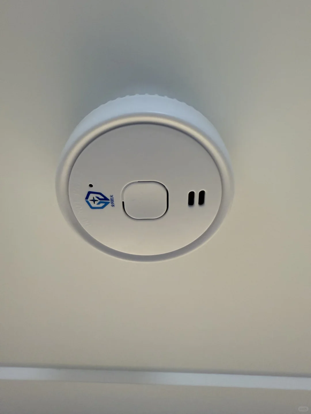 烟雾报警器一直响，自行拆装