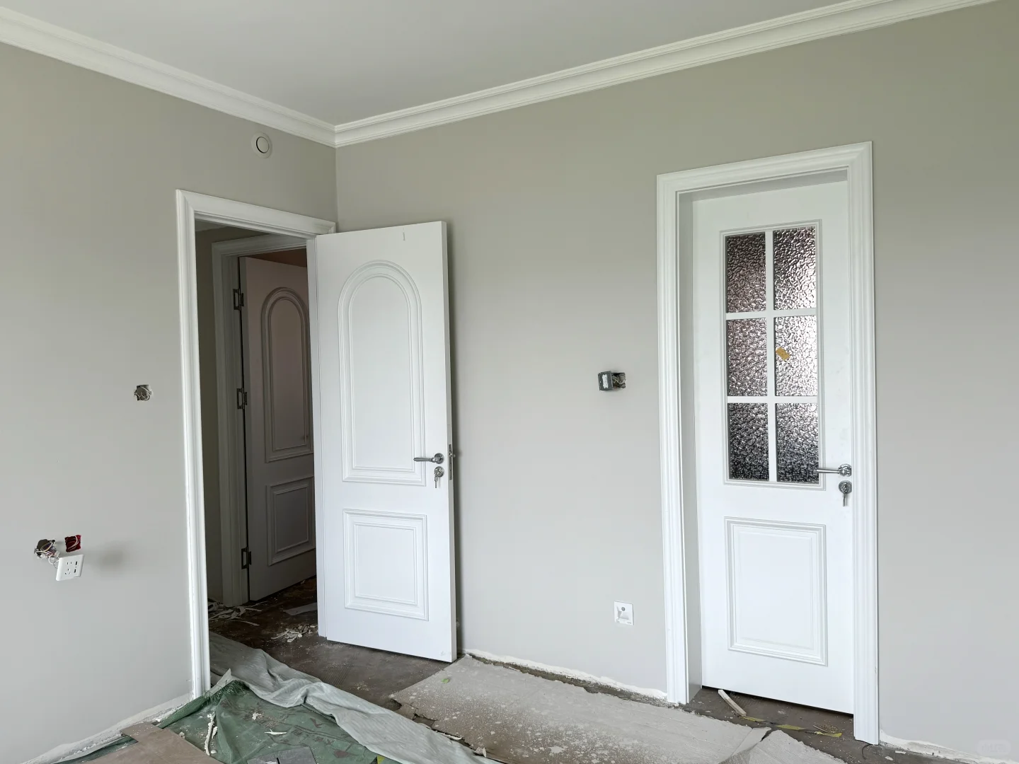 乳胶漆刷好啦！这个颜色果然很美式！！！