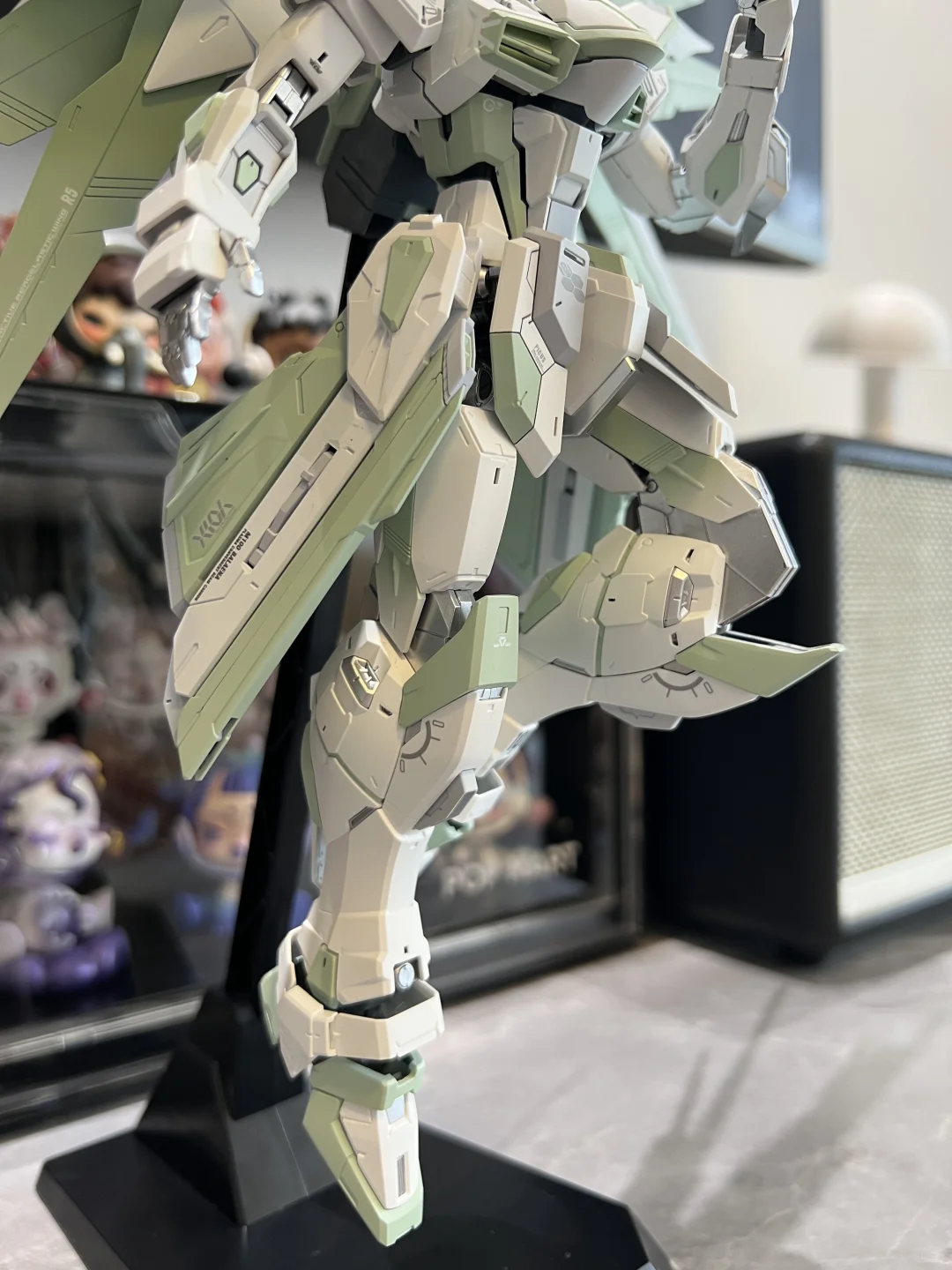 看到这个高达礼物真的会心动!好喜欢!治愈☘️