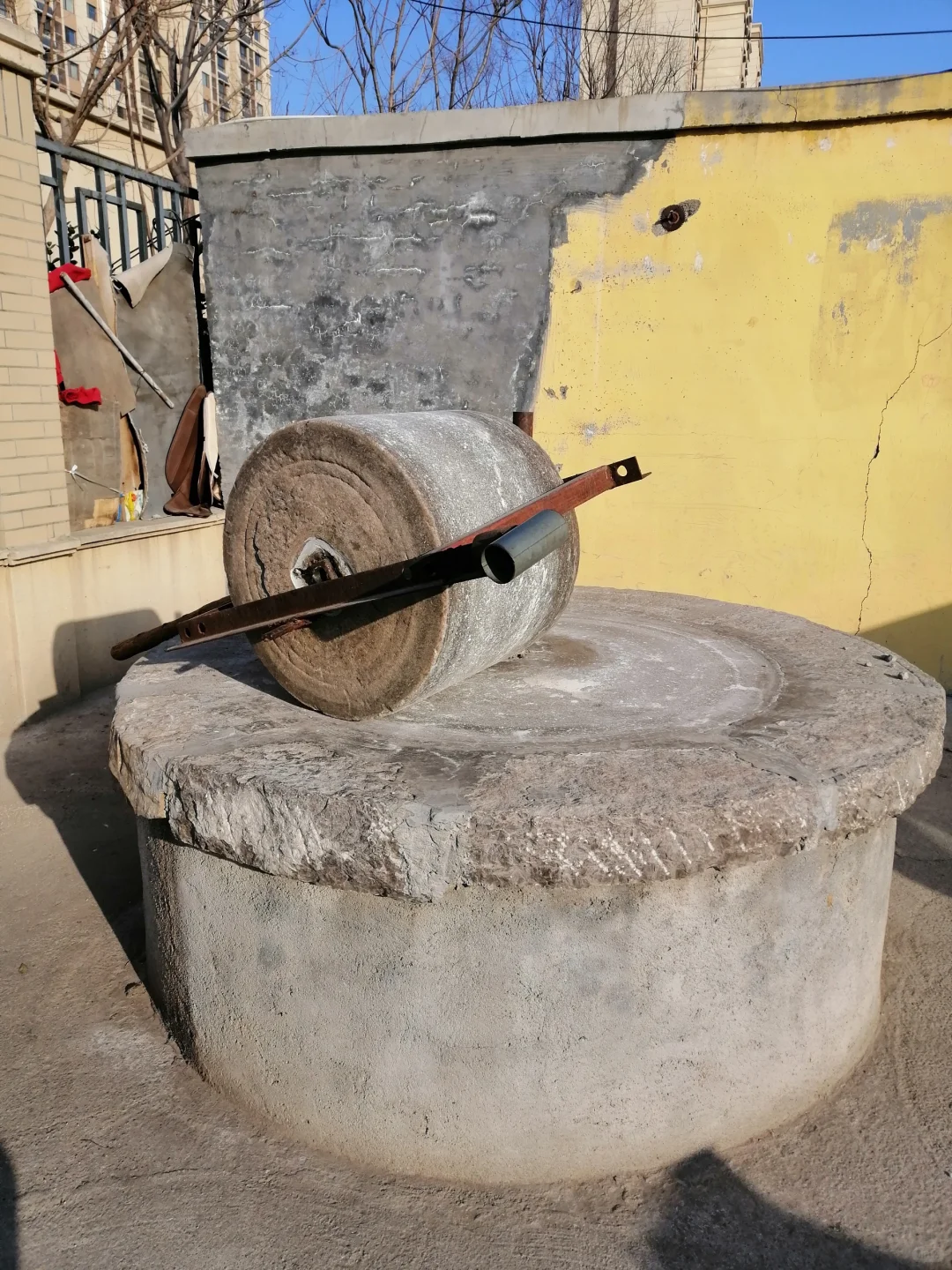 老碾.磨盘有知道这是做什么的吗？