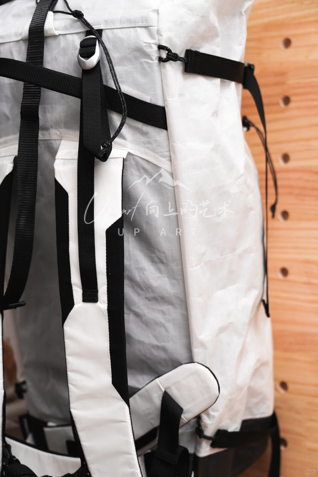 Dyneema跟Aluuja面料对比