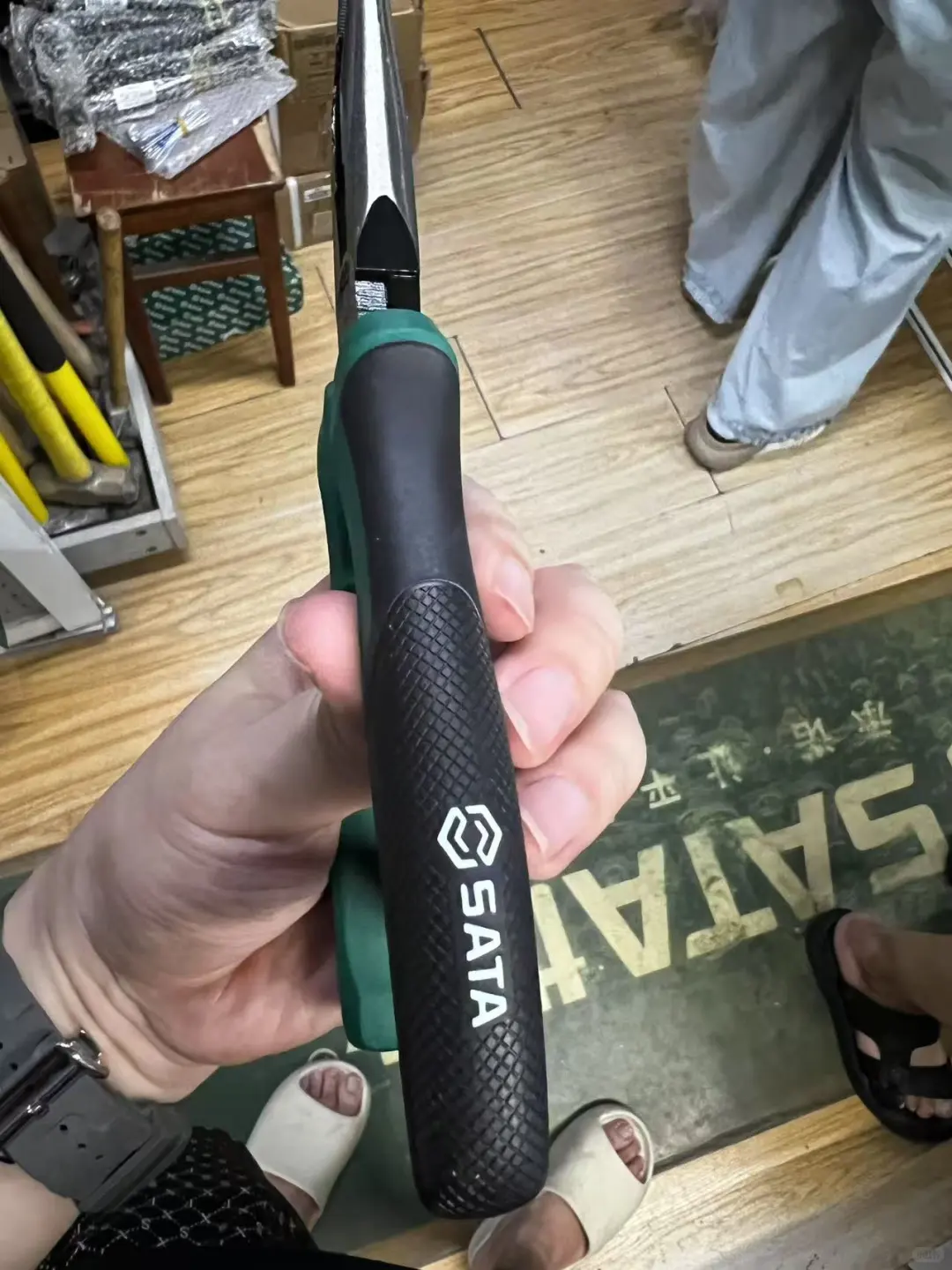 SATA® 尖嘴钳 70101A/70102A系列全新升级