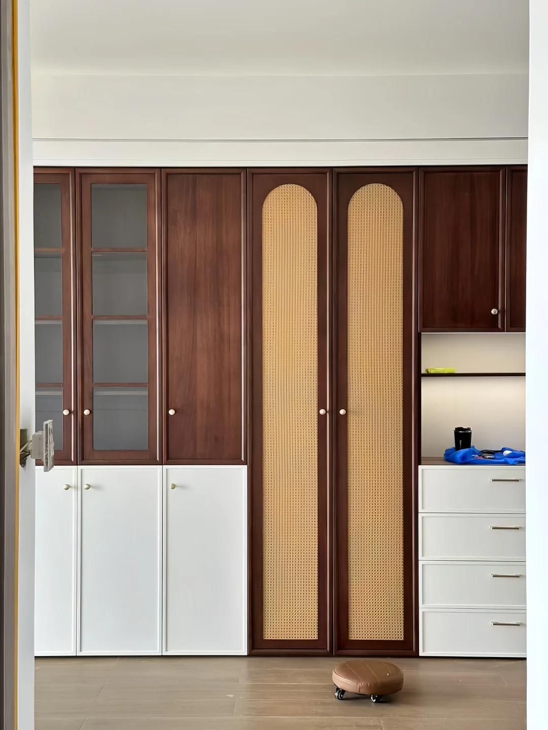 我家的中古风整墙柜?好用到不想换房