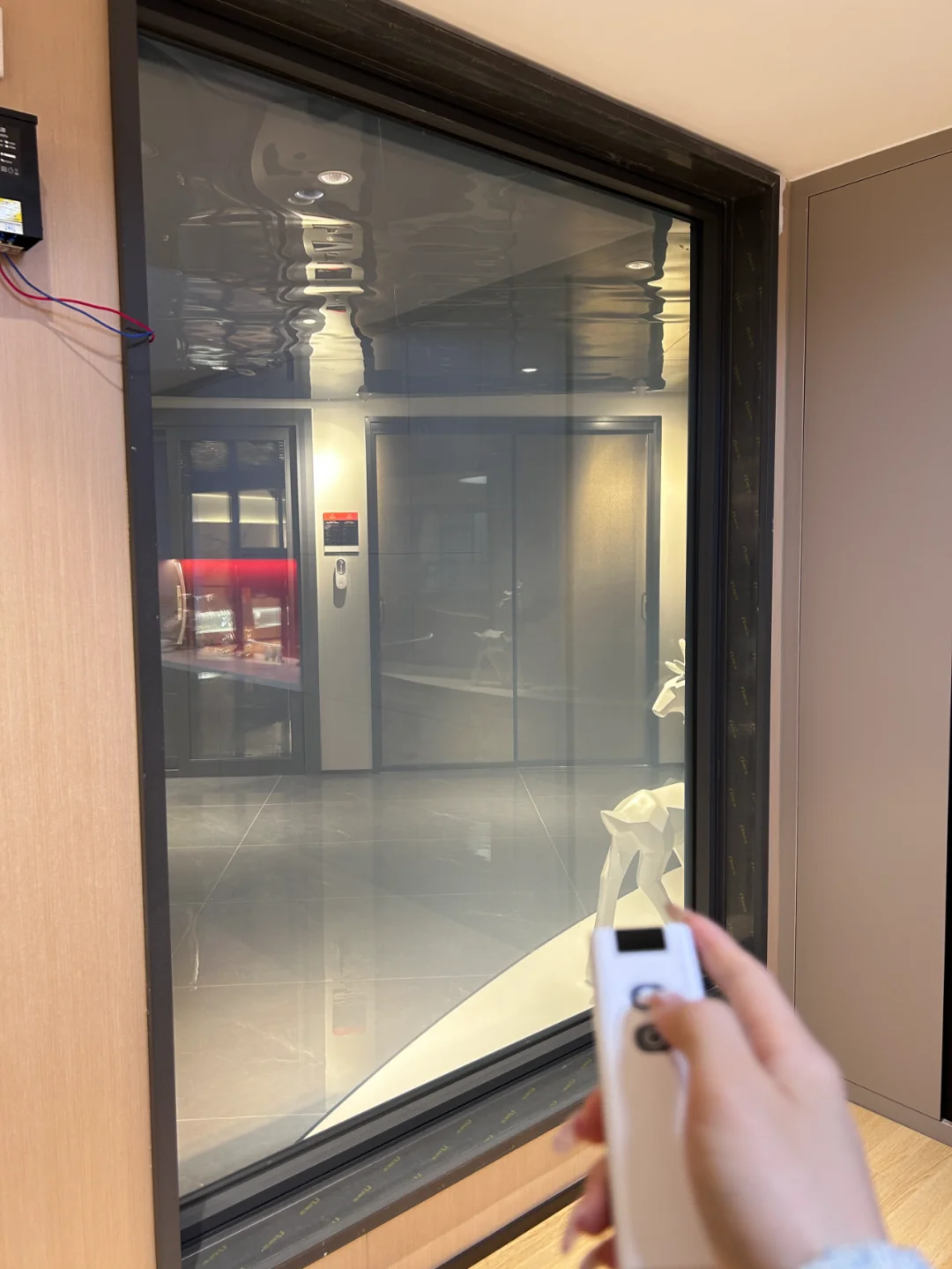 智能电动调光玻璃