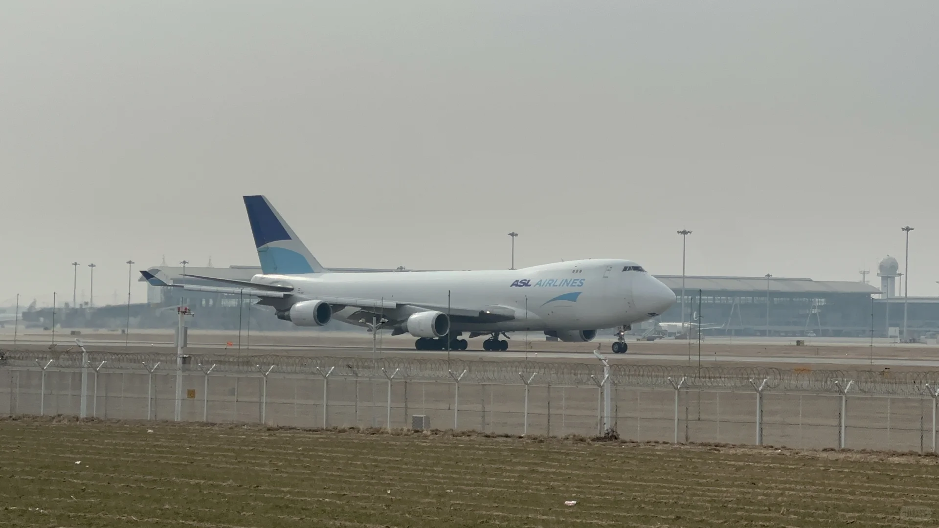 【济南遥墙国际机场】又来拍飞机，三架宽体机。