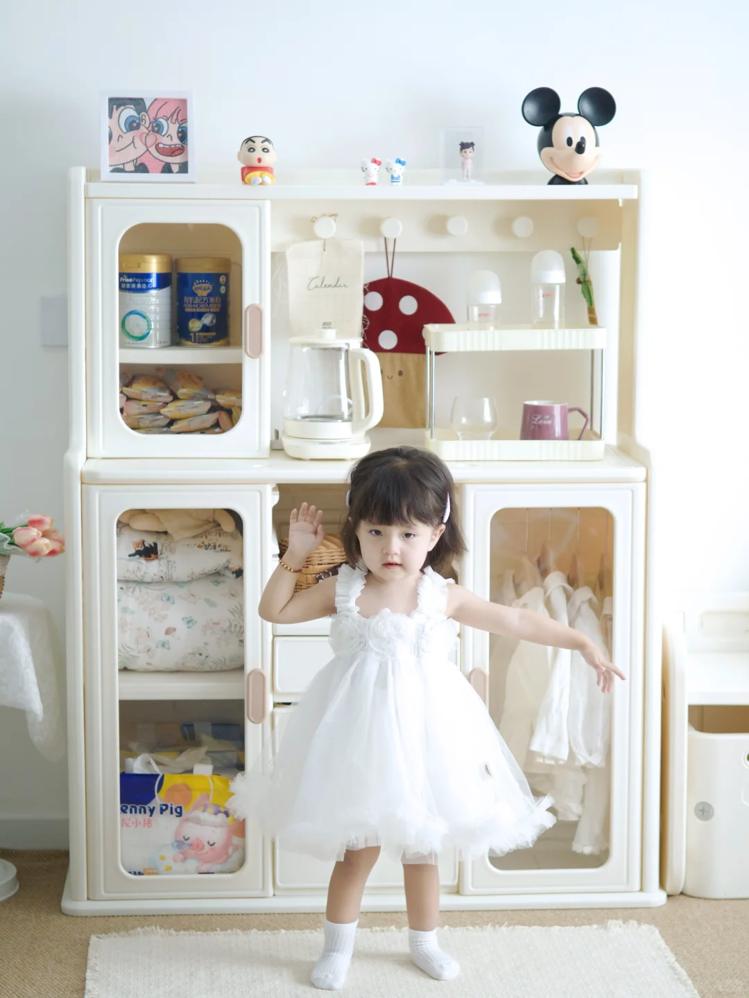 在童话收纳柜里，藏着她的小小世界