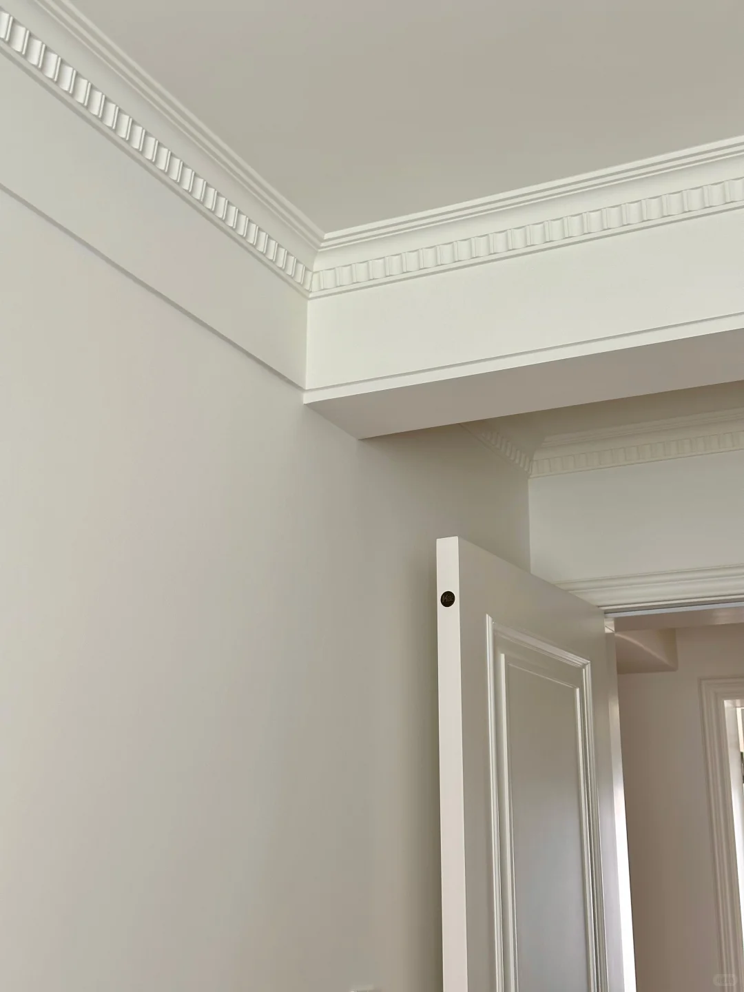 牛奶白闭眼刷！低楼层乳胶漆一定要注意✨