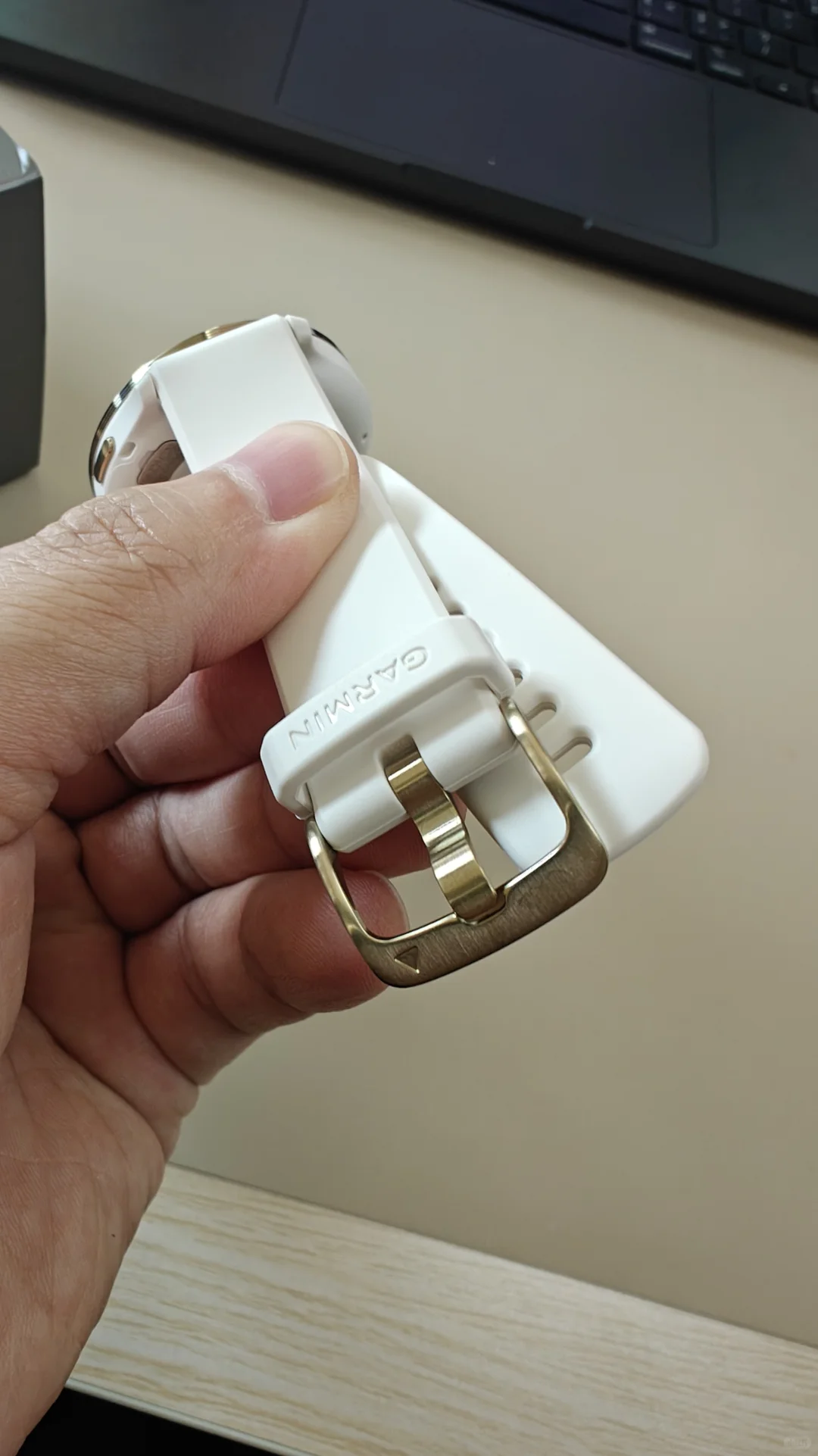 佳明Venu3s星光白 2280元一年保修