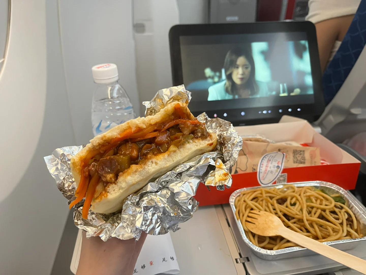 飞行日记|又是被热情投喂的一次