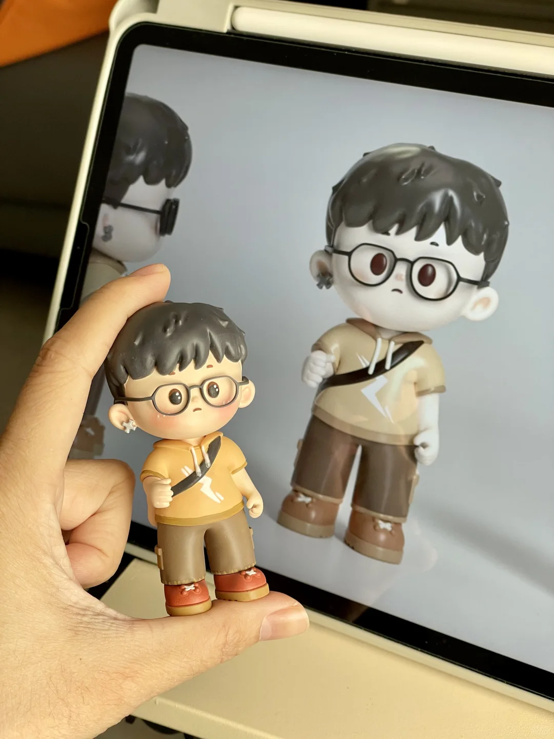 给自己设计定制的小Q人出炉咯