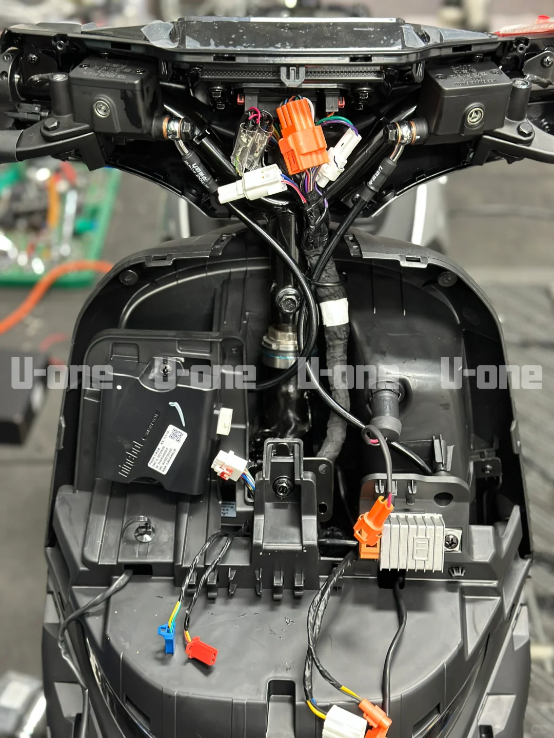 九号MZmix，甲胄双通道ABS