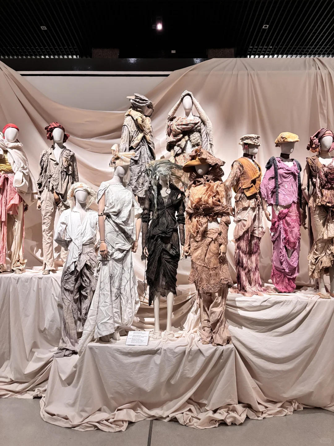 ??伦敦看展|Barbican新展「Dirty Looks」?