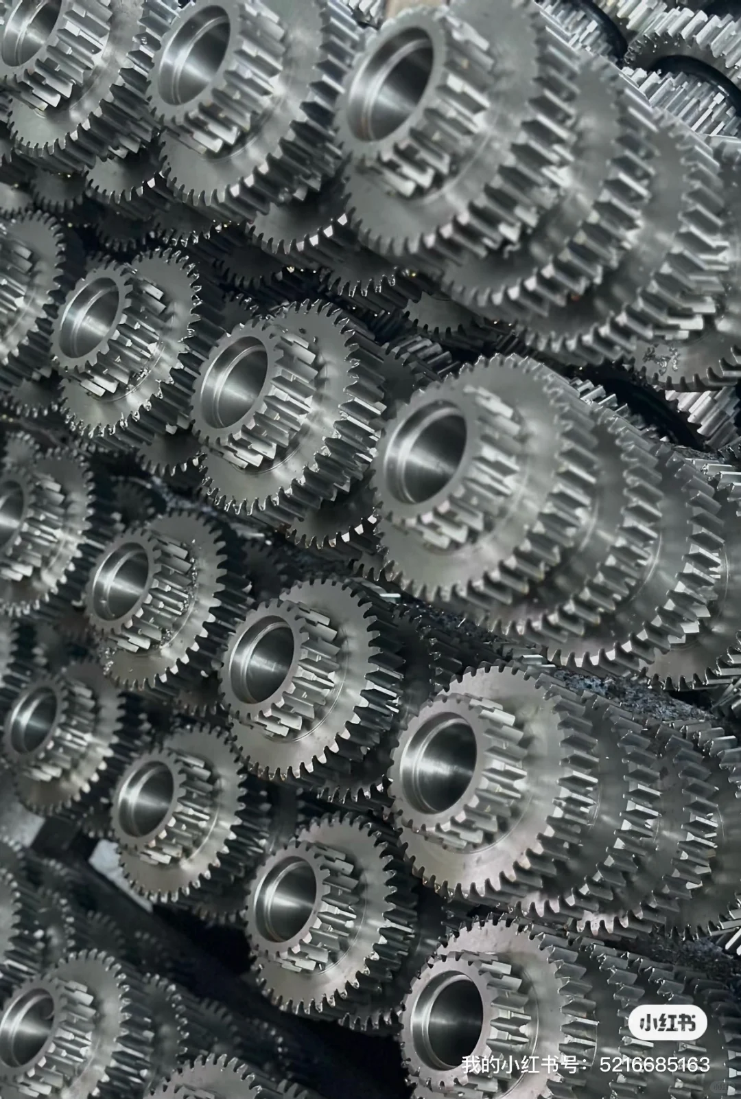 各类齿轮、链轮 齿轴传动 法兰花键轴伞齿轴